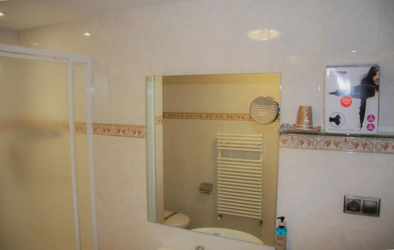 פורט ד'אנבלירה Apartaments Colells מראה חיצוני תמונה