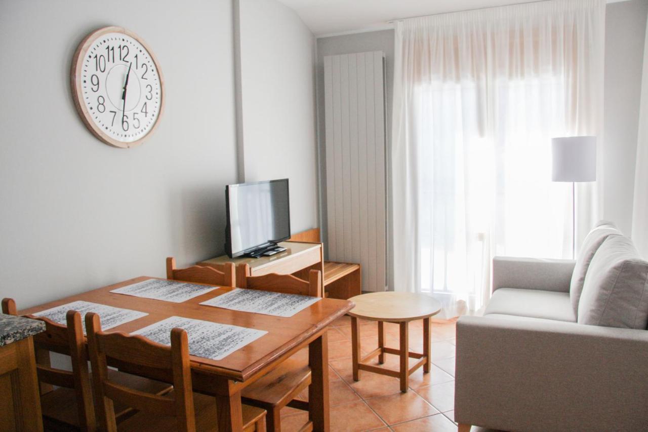 פורט ד'אנבלירה Apartaments Colells מראה חיצוני תמונה